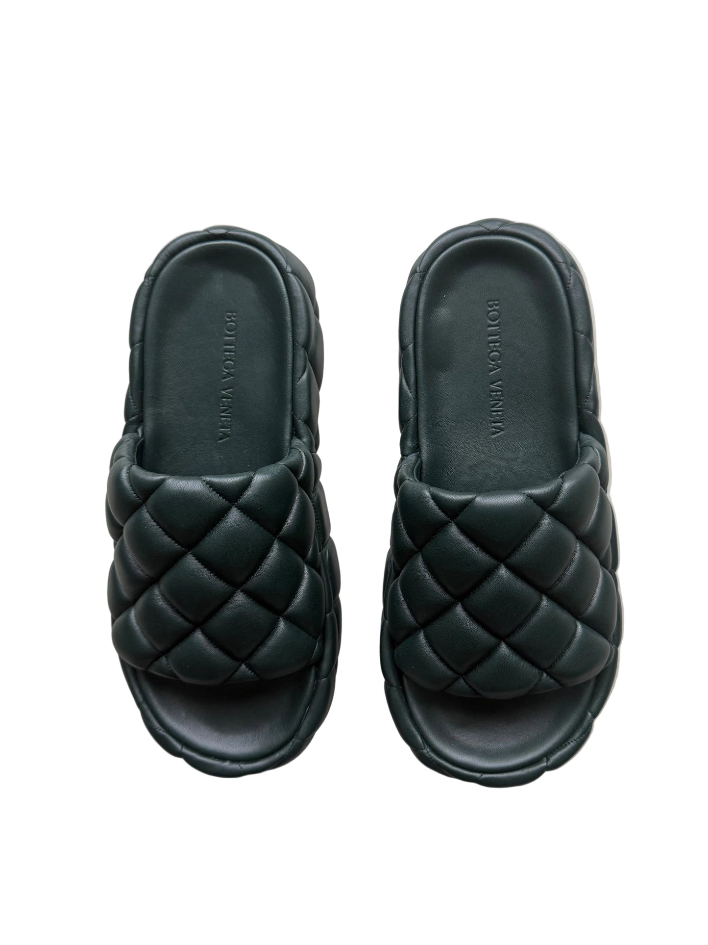 Bottega Veneta gewatteerde slippers maat 40