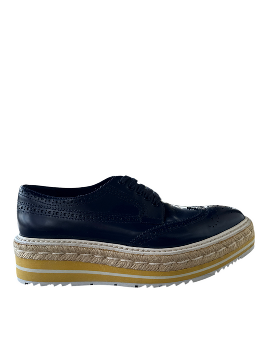 Prada donkerblauwe veterschoen maat 37,5